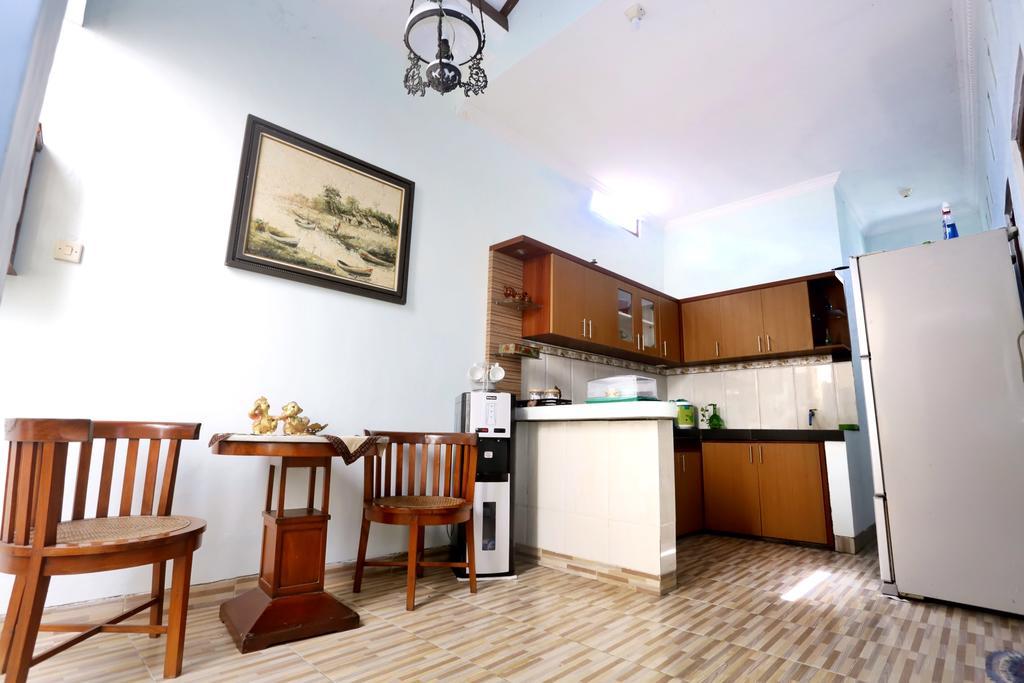 Griya Kedasih Guesthouse Yogyakarta Eksteriør bilde