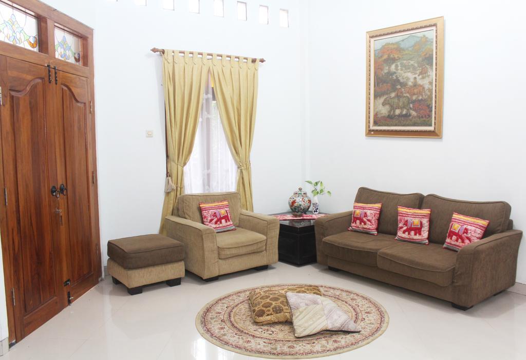 Griya Kedasih Guesthouse Yogyakarta Eksteriør bilde